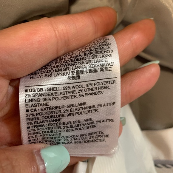 Banana Republic Wool Pants. Size 0 - Picture 4 of 4